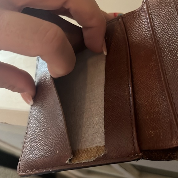 Louis Vuitton Compact Wallet - Picture 6 of 9